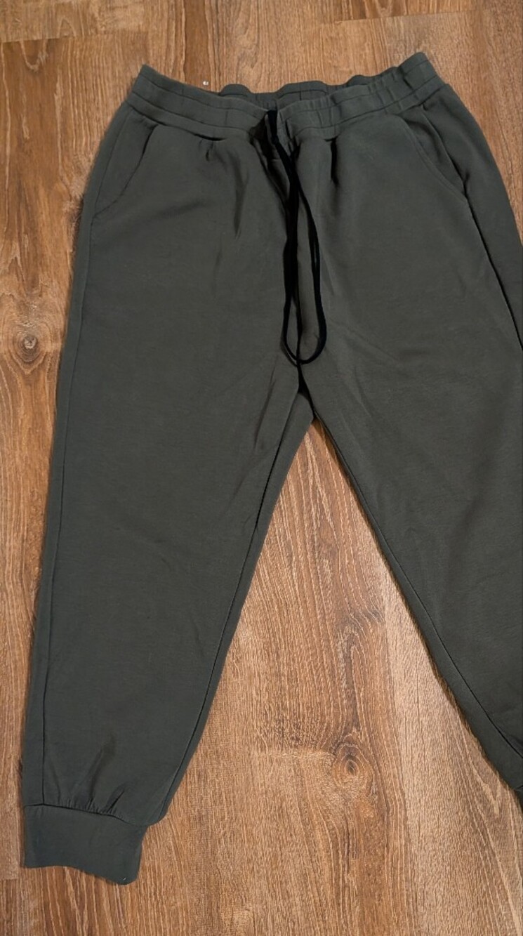 Wander Olive Green Relaxed Jogger